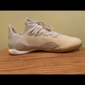 Men’s size 10 X Tango futsal/indoor soccer shoes.